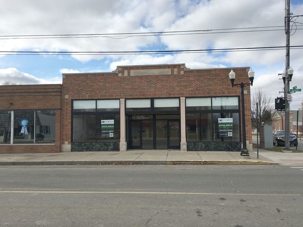 202 S Michigan Ave, Howell, MI 48843